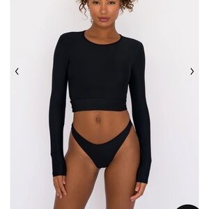 Skatie Rosie top - black